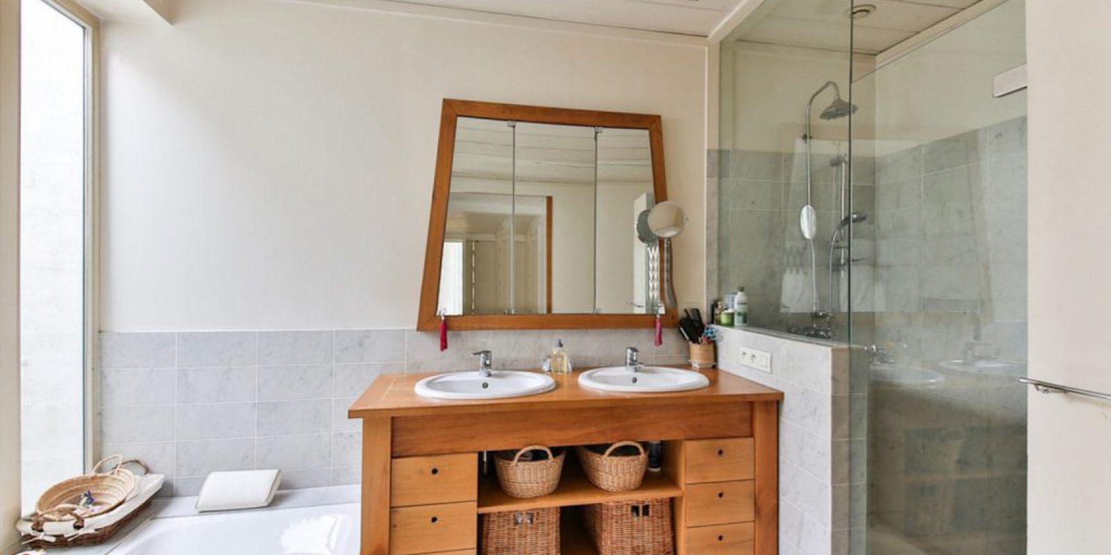Nowoczesna łazienka - stwórz oazę luksusu i designu w Twoim domu!