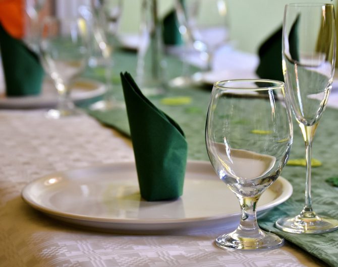 gedeckter-table-2352571_960_720