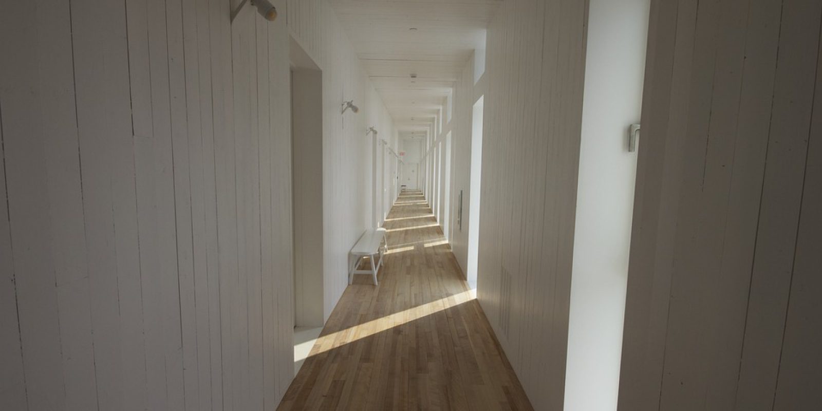 hallway-1284617_960_720