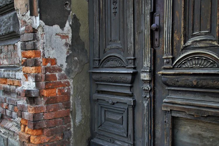 old-door-3505413_960_720